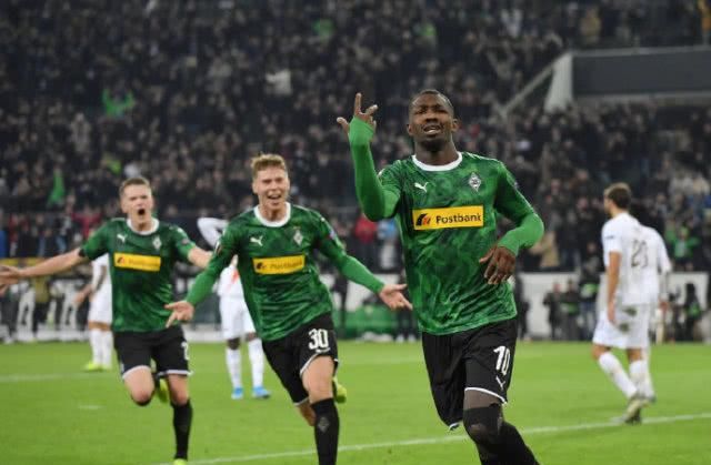 仅点燃了球 仅点燃了球